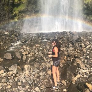 Meet your Posher, Yasmina